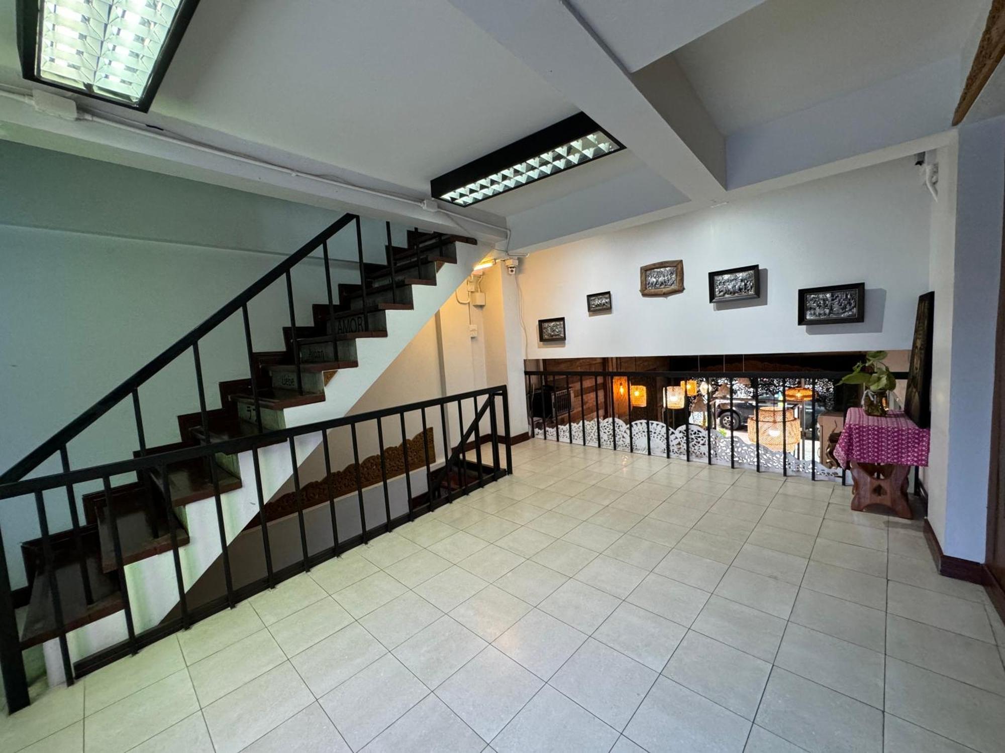 Retro At Phra Sing Guest House Chiang Mai Exterior foto
